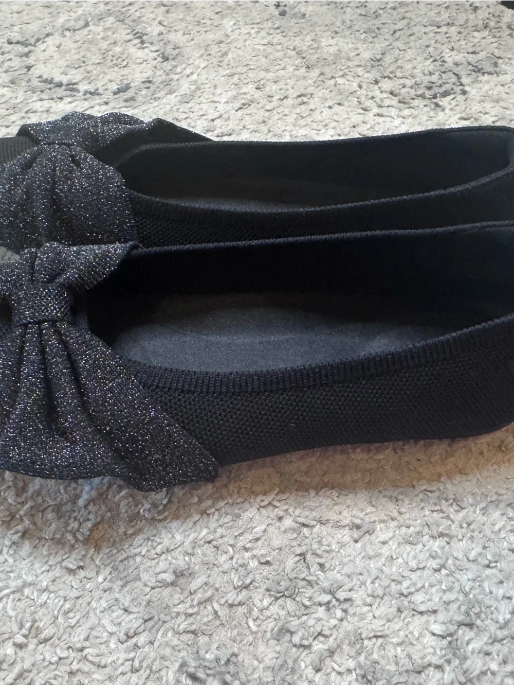 Vivaia black pointed